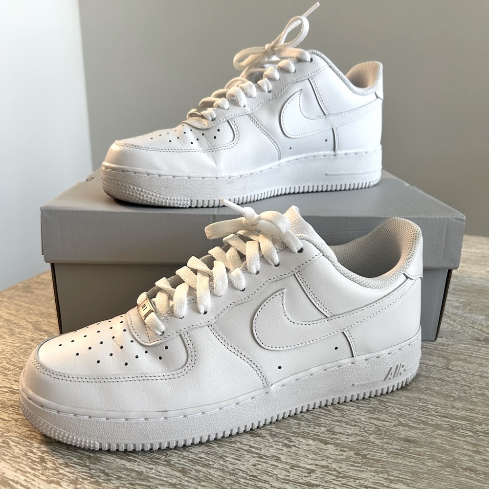Nike Air Force 1 white size 10 good condition only worn 3 times